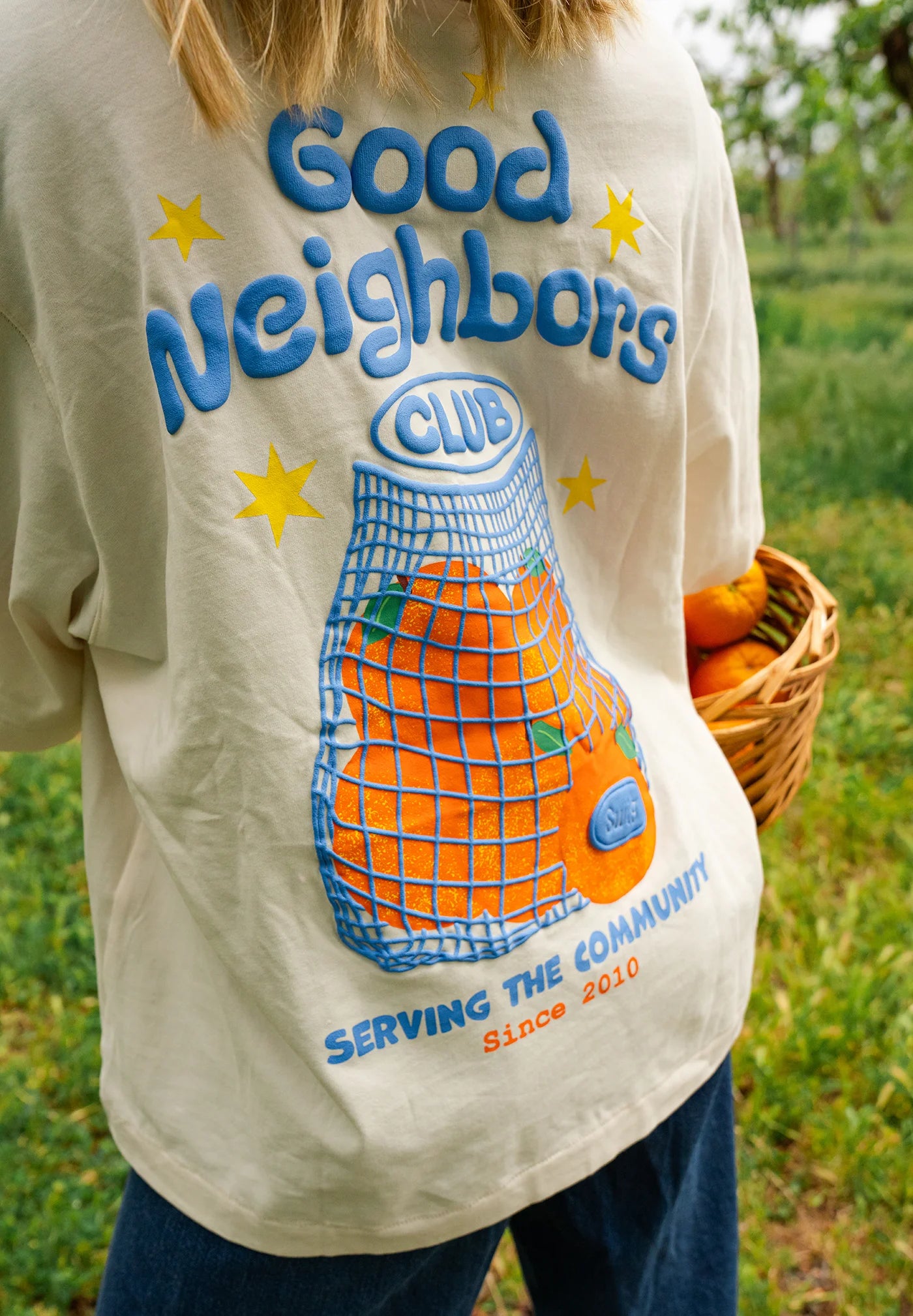 Good Neighbor's Club T-Shirt – SwigDrinks