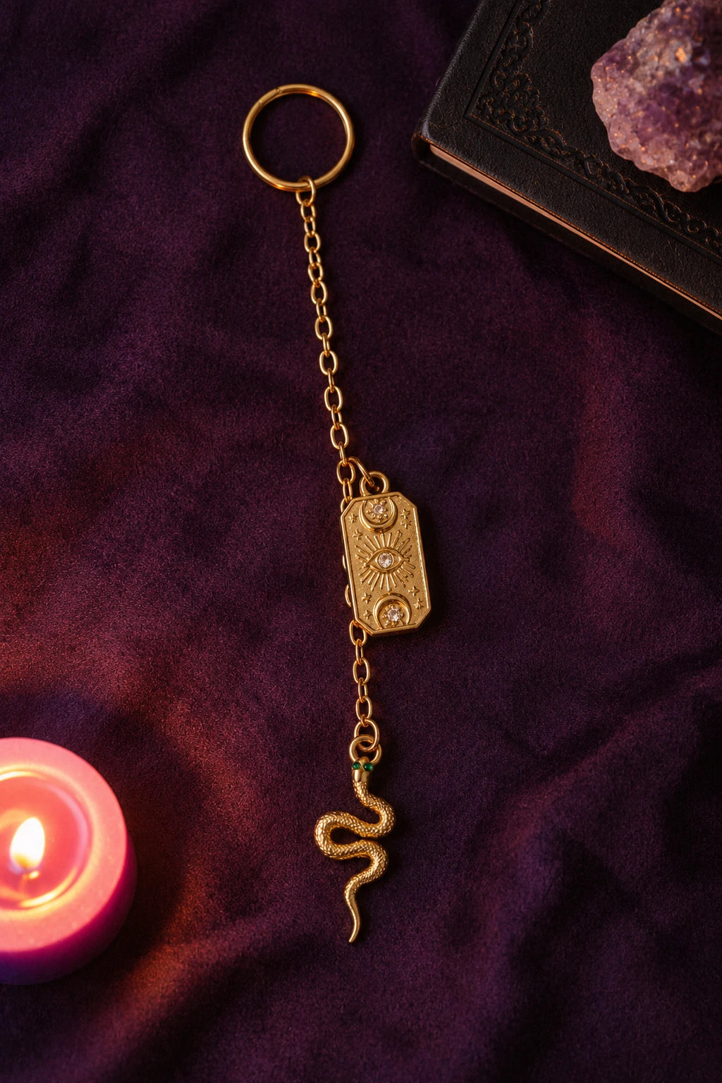 Close-up of the Witching Hour tumbler’s tarot charm.